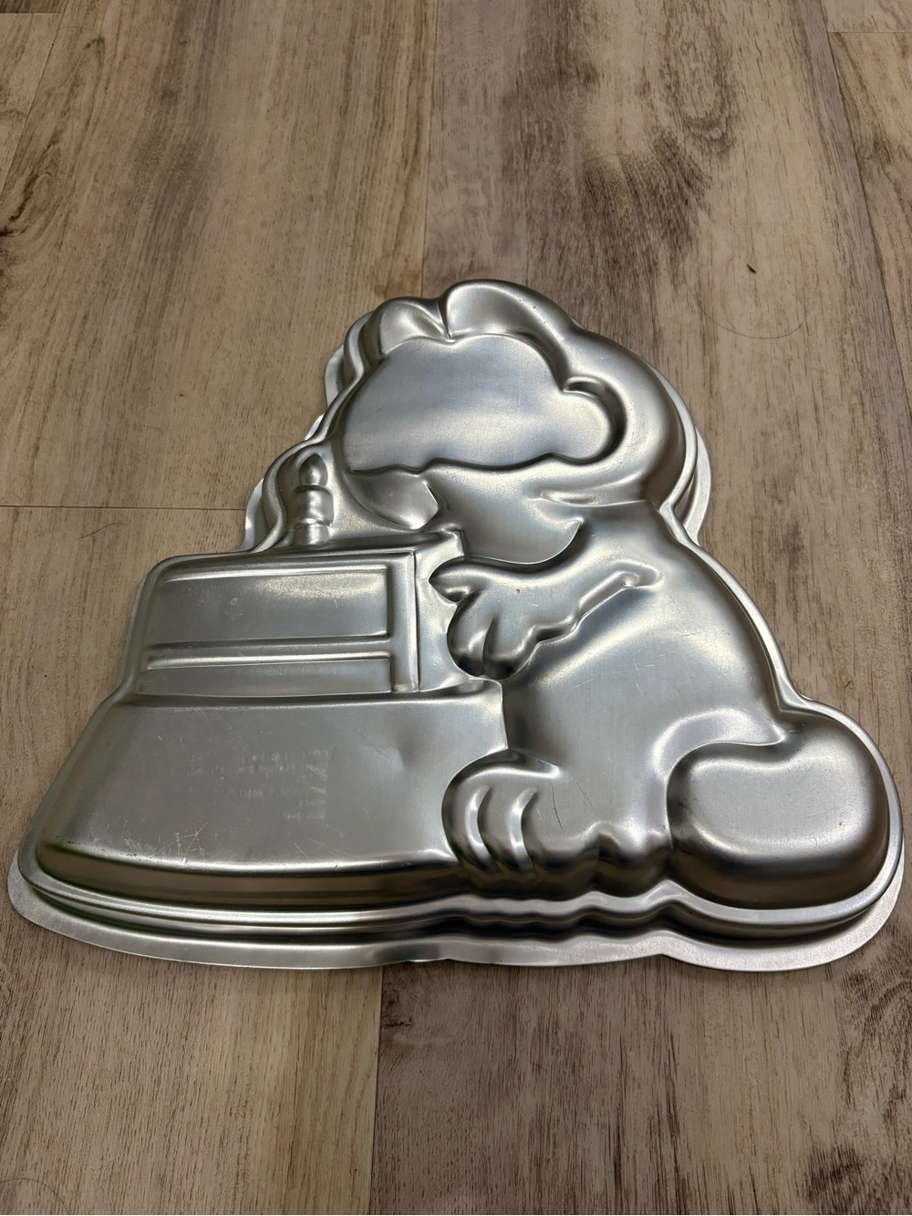 1981 Wilton Aluminum Cake Pan Mold Garfield Birthday Cake